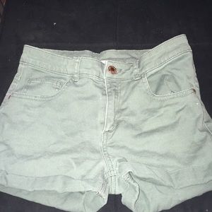 ‼️super cute army green jean shorts‼️